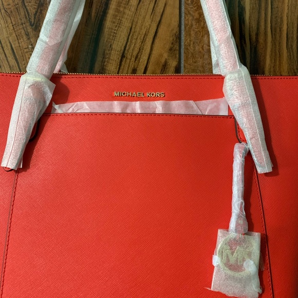 Michael Kors Tote -Ciara - Picture 2 of 8